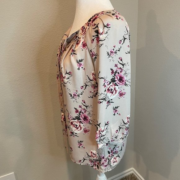Sara Michelle Petite Floral Mid Sleeve Blouse - Picture 3 of 7